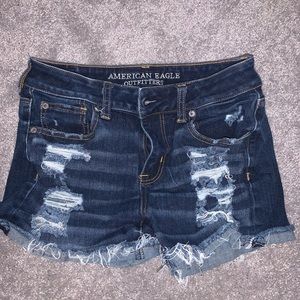 Mid-rise American Eagle shorts